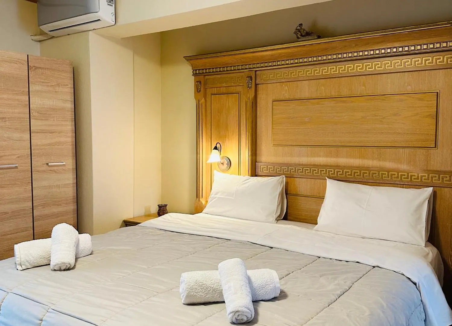 Meandros Center 1 Apartment Kallithea  Greece